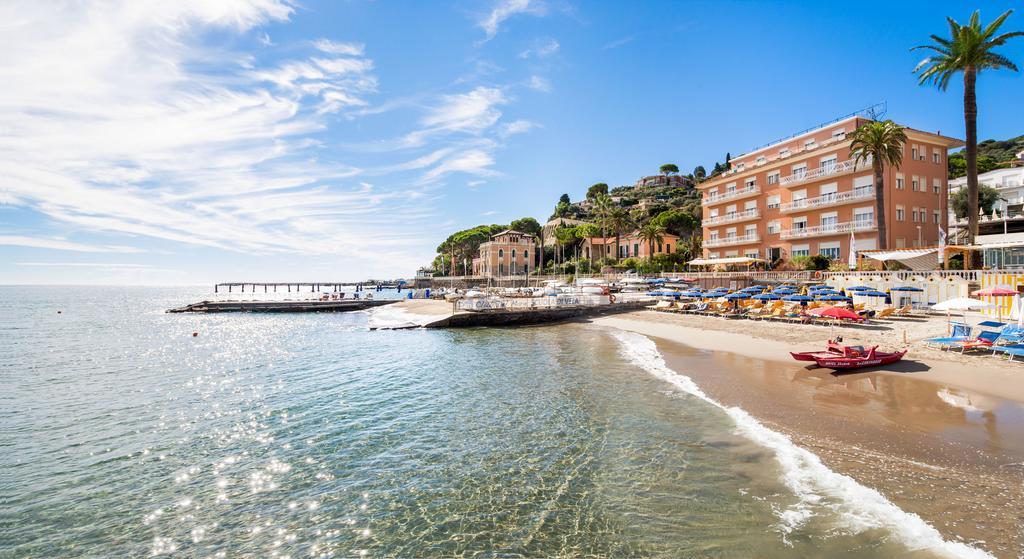 Hotel Golfo E Palme Diano Marina Exterior photo